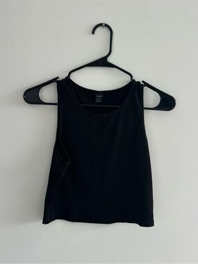 SHEIN Black Ribbed Crop Top